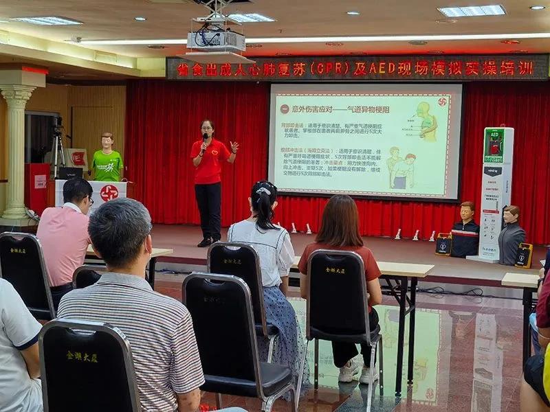 學黨史 辦實事 | 學史力行懷“三心” 關(guān)愛員工有“三度”