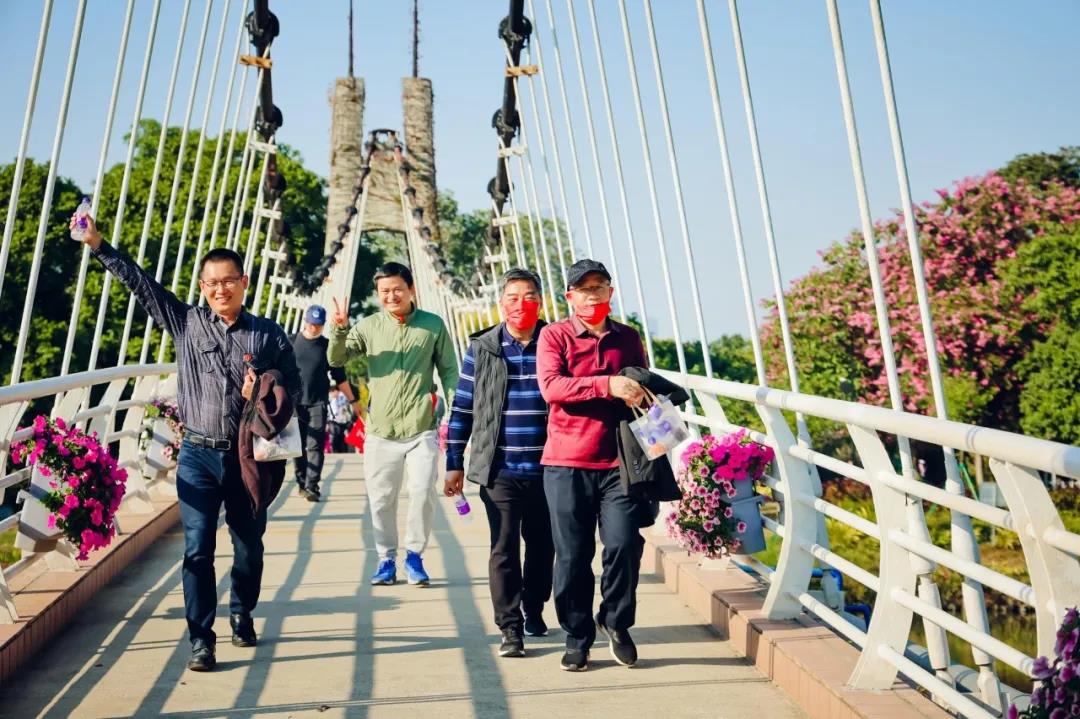 聚力迎新 奮進2022——集團總部開展團建（健走）活動