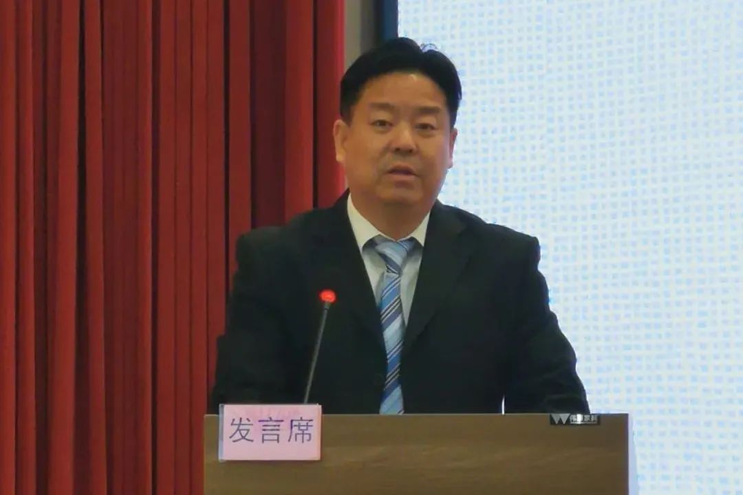 奮進新征程,建功新時代——佛塑科技召開戰(zhàn)略規(guī)劃宣貫及目標責任書頒發(fā)暨“創(chuàng)先爭優(yōu)”勞動競賽啟動會 奮進新征程,建功新時代——佛塑科技召開戰(zhàn)略規(guī)劃宣貫及目標責任書頒發(fā)暨“創(chuàng)先爭優(yōu)”勞動競賽啟動會