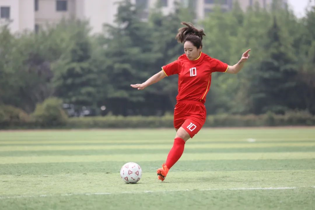 綻放亞洲!省廣集團(tuán)助力北京越野牽手女足之星 綻放亞洲!省廣集團(tuán)助力北京越野牽手女足之星