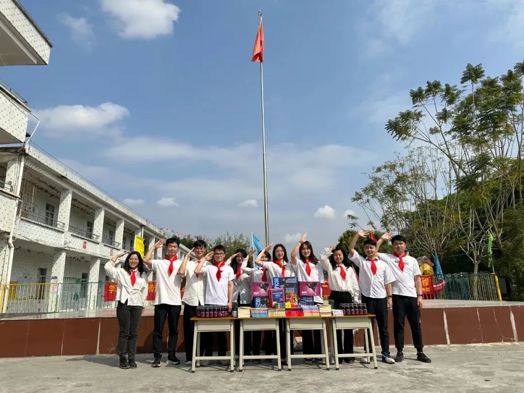 廣新集團(tuán)所屬絲紡集團(tuán)開(kāi)展學(xué)雷鋒主題月系列活動(dòng) 廣新集團(tuán)所屬絲紡集團(tuán)開(kāi)展學(xué)雷鋒主題月系列活動(dòng)