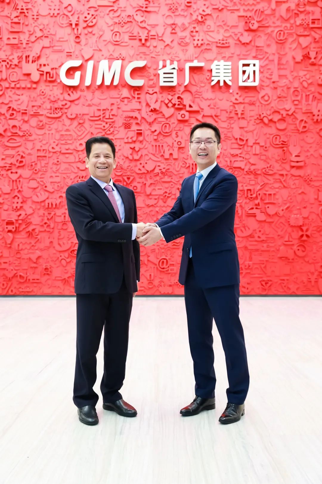 繼往開來再出發(fā)!廣新集團(tuán)所屬省廣集團(tuán)新一屆管理團(tuán)隊(duì)正式亮相 繼往開來再出發(fā)!廣新集團(tuán)所屬省廣集團(tuán)新一屆管理團(tuán)隊(duì)正式亮相