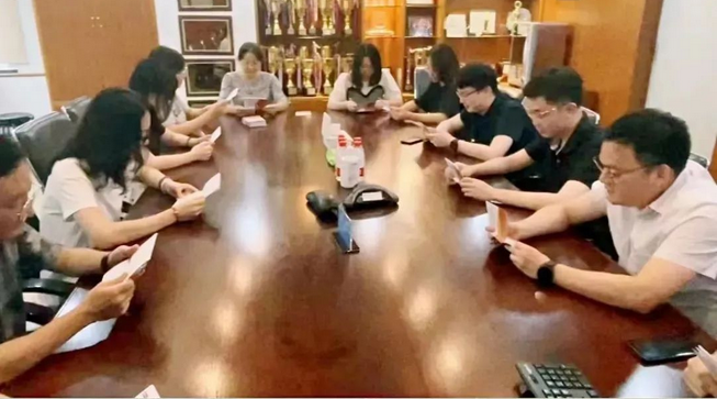【“奮進共生”文化】線上學(xué)習(xí)答題打卡讓“‘奮進共生’我來學(xué)”活動在紡織股份全線熱起來、活起來 【“奮進共生”文化】線上學(xué)習(xí)答題打卡讓“‘奮進共生’我來學(xué)”活動在紡織股份全線熱起來、活起來