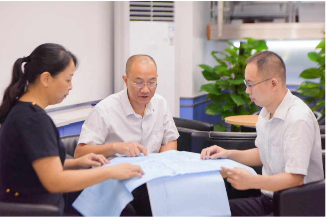 廣新集團(tuán)深入貫徹全省高質(zhì)量發(fā)展大會(huì)精神(七) 廣新集團(tuán)深入貫徹全省高質(zhì)量發(fā)展大會(huì)精神(七)