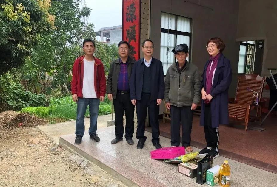 新春慰問送關(guān)懷 賦能鎮(zhèn)村共富裕 新春慰問送關(guān)懷 賦能鎮(zhèn)村共富裕