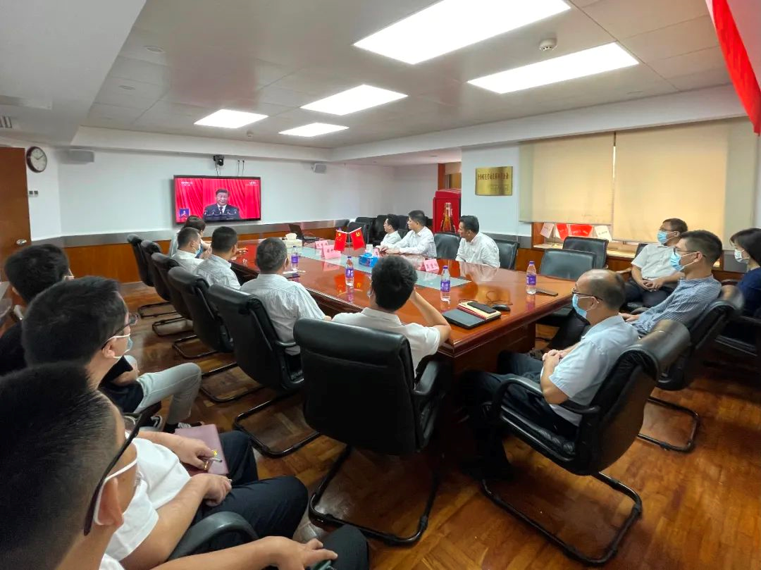 踔厲奮發(fā),勇毅前行|廣新集團(tuán)認(rèn)真組織收聽收看黨的二十大開幕盛況 踔厲奮發(fā),勇毅前行|廣新集團(tuán)認(rèn)真組織收聽收看黨的二十大開幕盛況