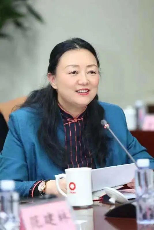 集團黨委書記、董事長白濤受邀參加中企研座談會并作主旨發(fā)言 集團黨委書記、董事長白濤受邀參加中企研座談會并作主旨發(fā)言