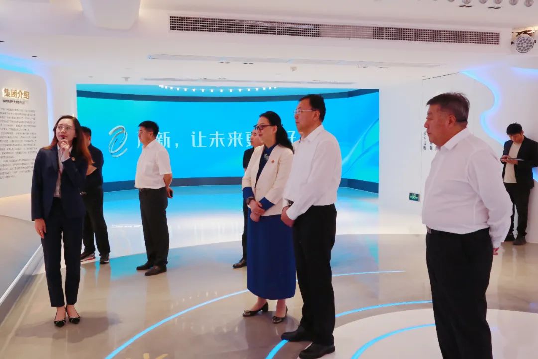 黑龍江省綏化市委書記張寶偉一行到訪廣新集團(tuán)