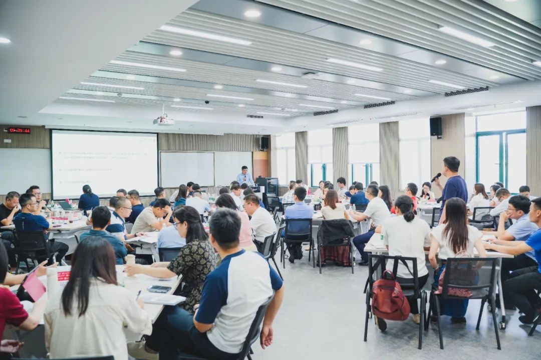 砥初心擔使命 強本領建新功 | 廣新集團開展后備人才80、85班月度集訓 砥初心擔使命 強本領建新功 | 廣新集團開展后備人才80、85班月度集訓