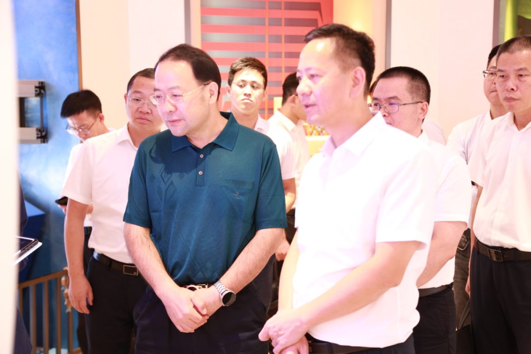 汕尾市委副書記、市長(zhǎng)鄭海濤一行到訪廣新集團(tuán) 汕尾市委副書記、市長(zhǎng)鄭海濤一行到訪廣新集團(tuán)