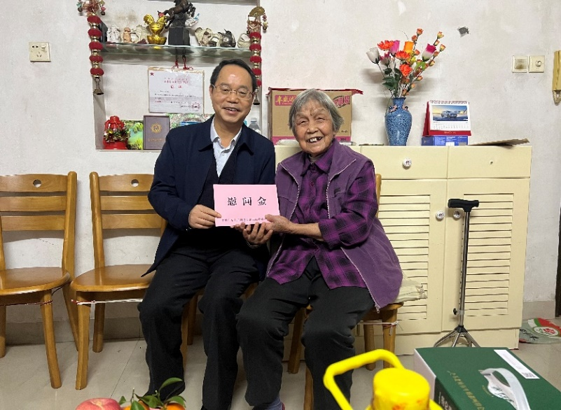 廣新集團(tuán)黨委開展春節(jié)走訪慰問活動 廣新集團(tuán)黨委開展春節(jié)走訪慰問活動